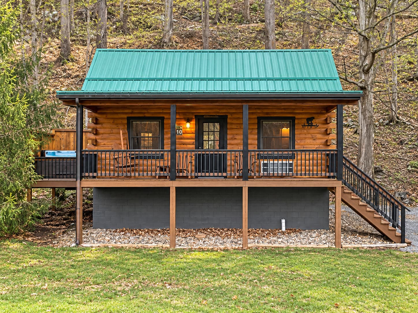 Cabin Image #0