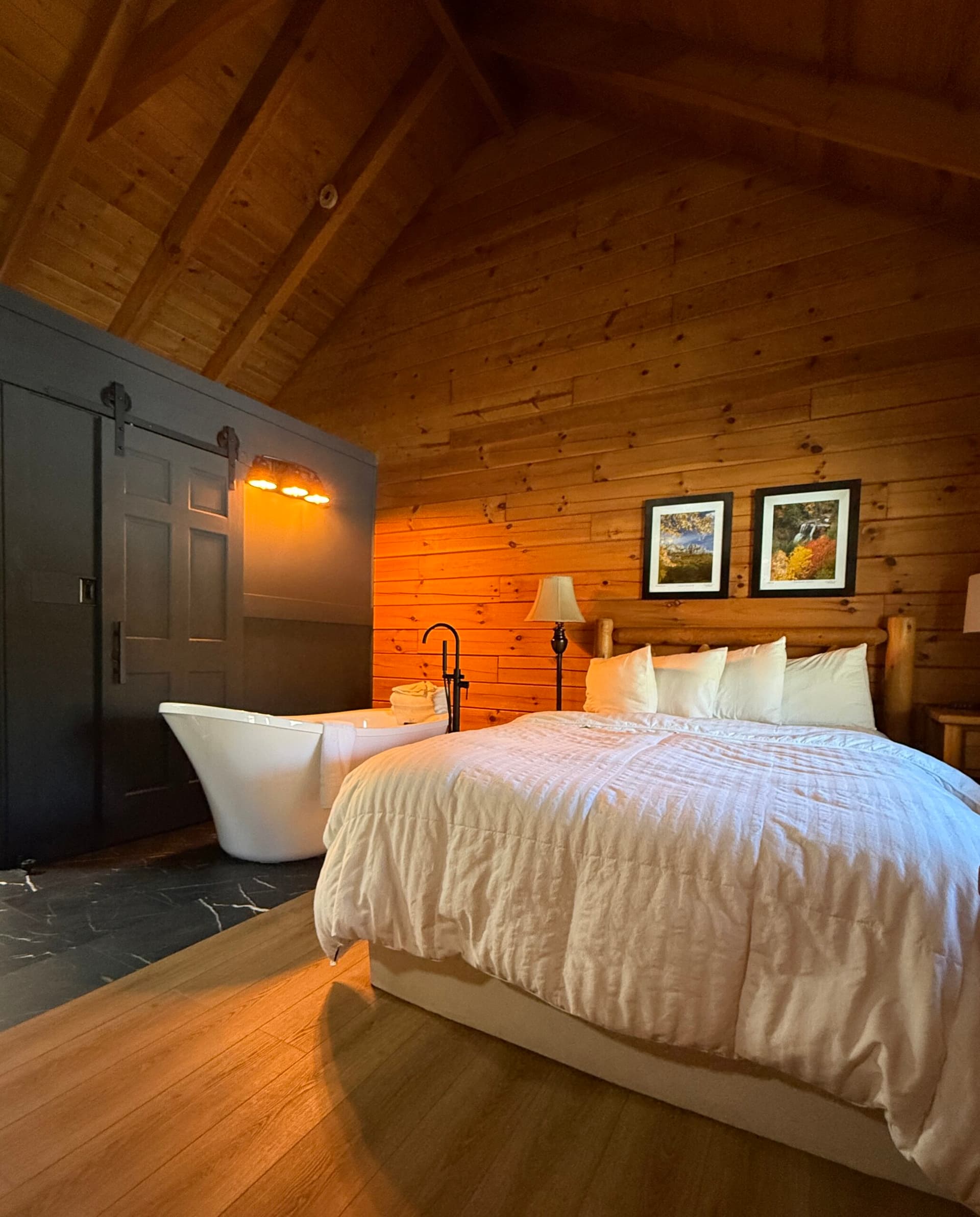 Cabin Image #0