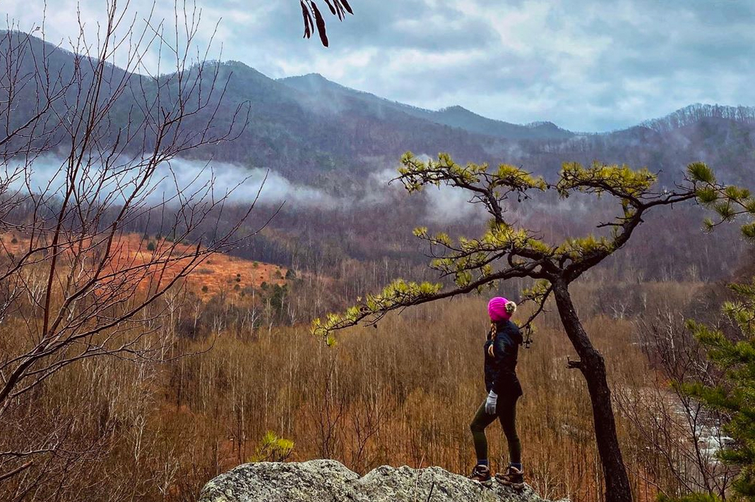 West Virginia Sightseeing: 15 Instagrammable Spots Near Harman’s Log Cabins